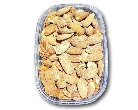 Almendra con Cáscara